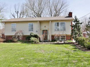 8805 Hagner Dr, Louisville, KY 40258