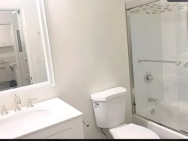 435 S Mariposa Ave — Photo 6