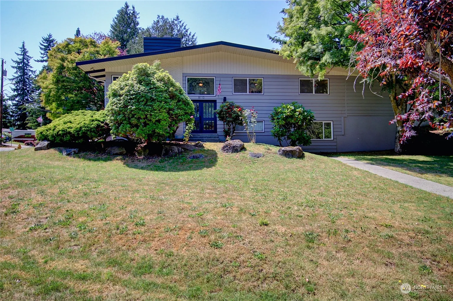 8110 E Glen Drive photo 1