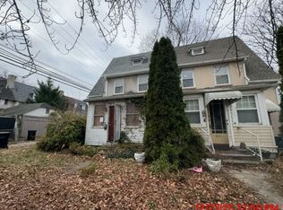 4 Playfield St, Dundalk, MD 21222