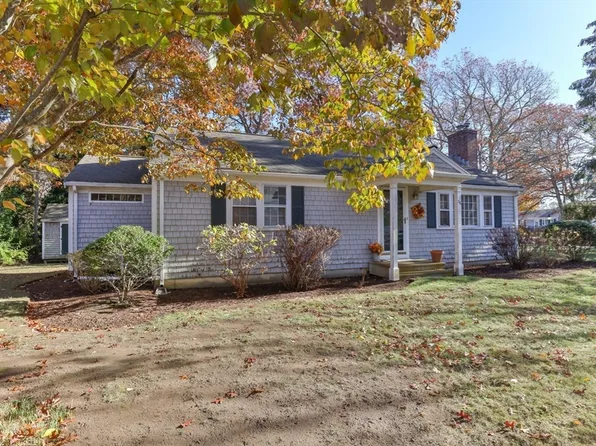 36 Grouse Ln, Barnstable, MA 02630