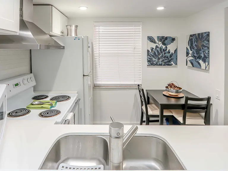 9150 Lime Bay Blvd #21 — Photo 6