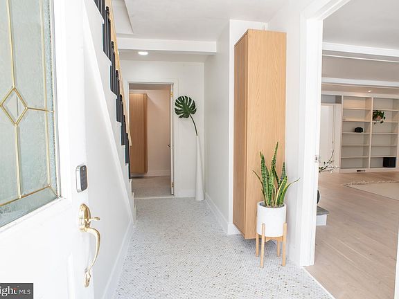 3rd image of 5 Birch Knoll Rd