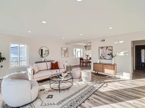 6873 Airoso Ave, San Diego, CA 92120