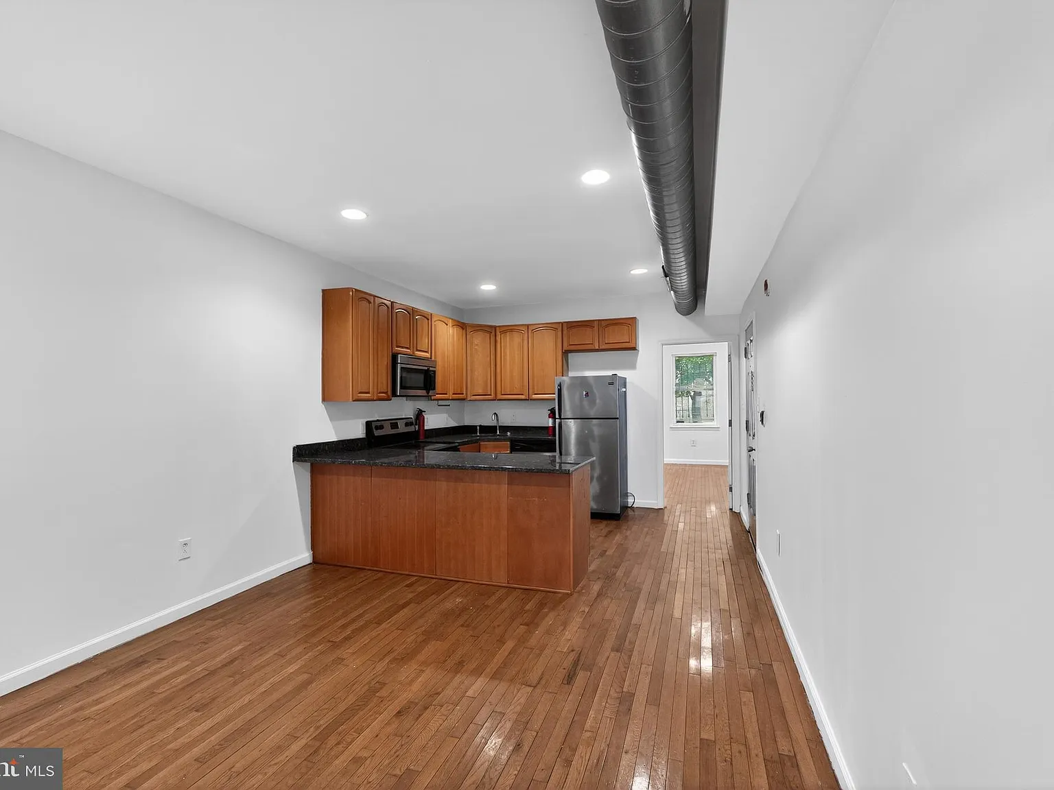 1 bed, 1000 sqft, $850 — Photo 2