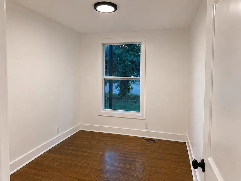 5116 Edmondson Pike — Photo 3