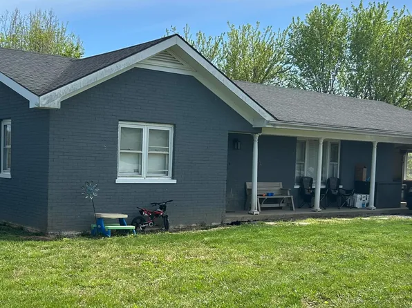 3386 NW Crooked Creek Rd, Berry, KY 41003