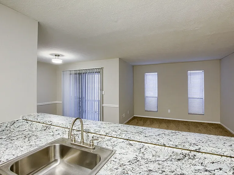 Sandpiper Apartments — Photo 4