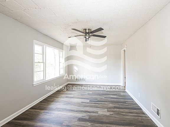 1494141_003_living_room_3.jpg