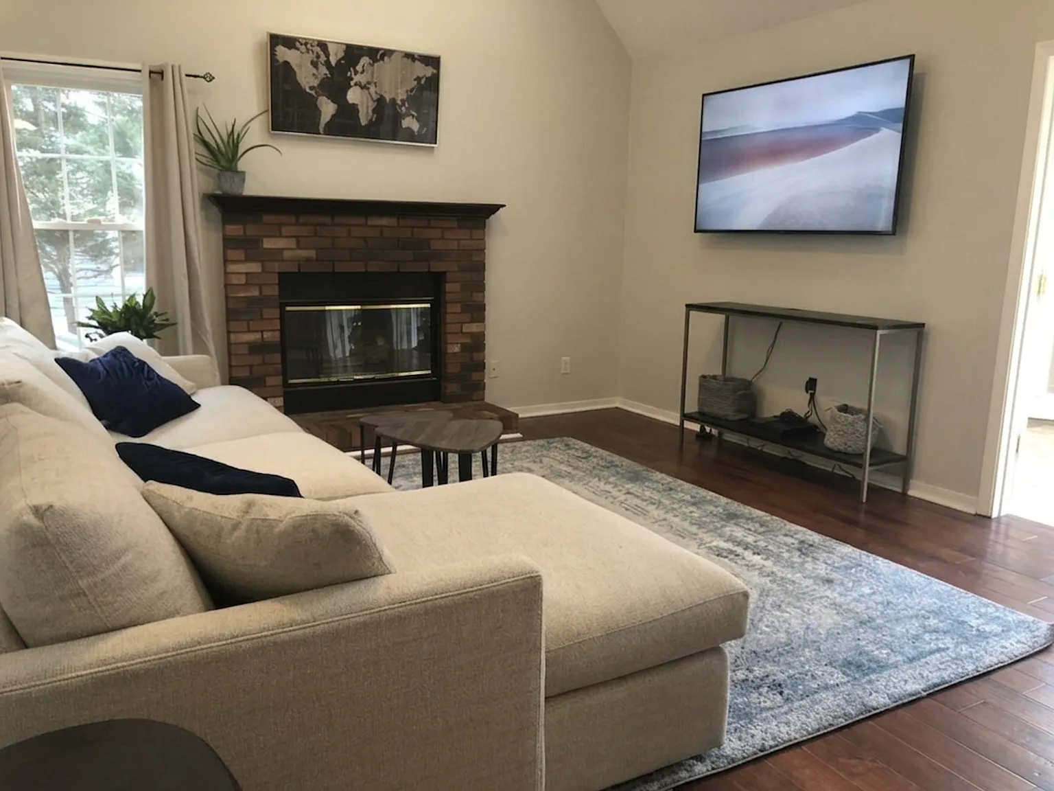 4 bed, 1916 sqft, $2,900 — Photo 4