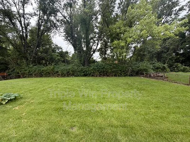 2372 Rockymont Dr — Photo 7