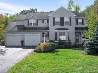 7 Spring Hill Ln, Bloomfield, CT 06002