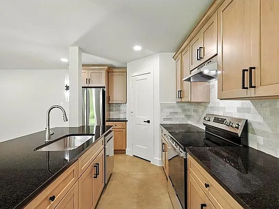5th image of 1004 Branch St