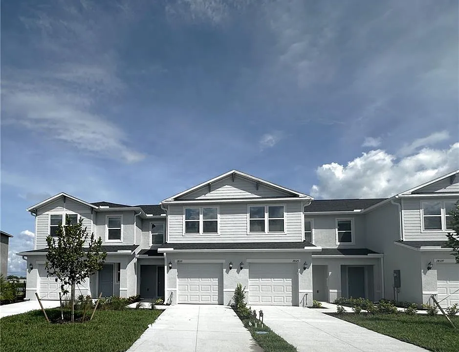 28521 Sweet Meadow Dr