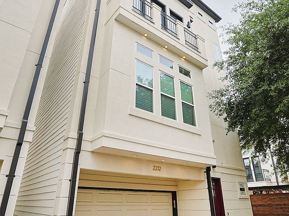 4th image of 2212 Stuart St