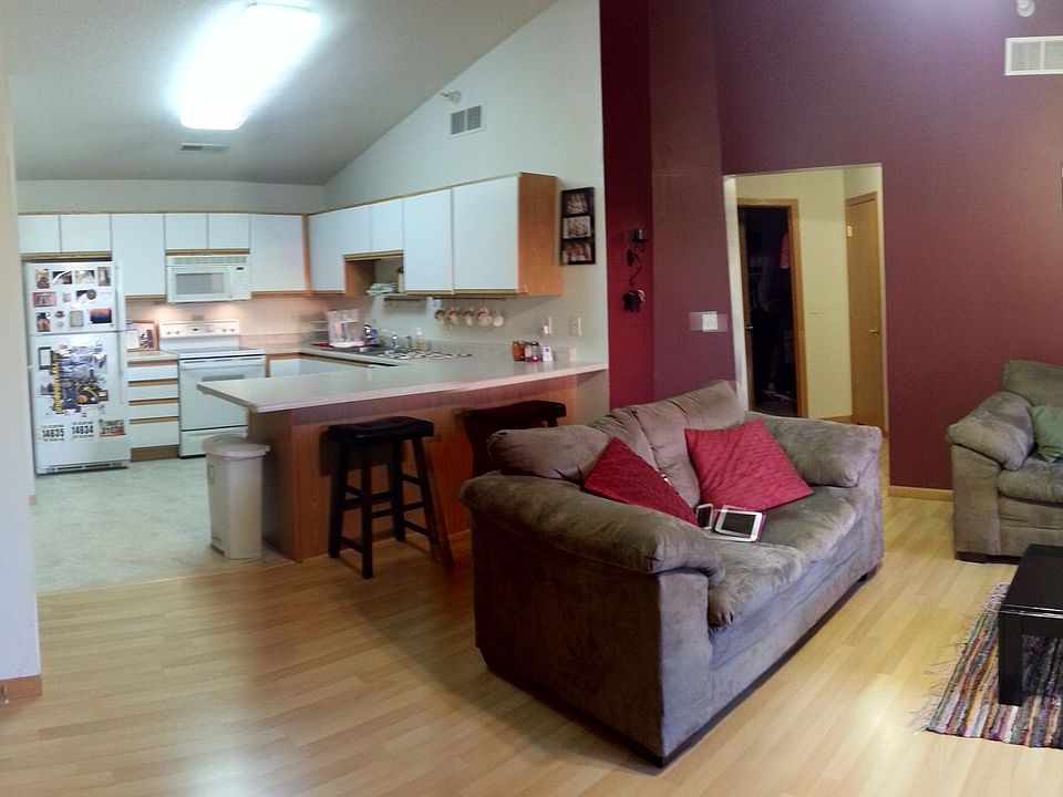 Living room/kitchen
