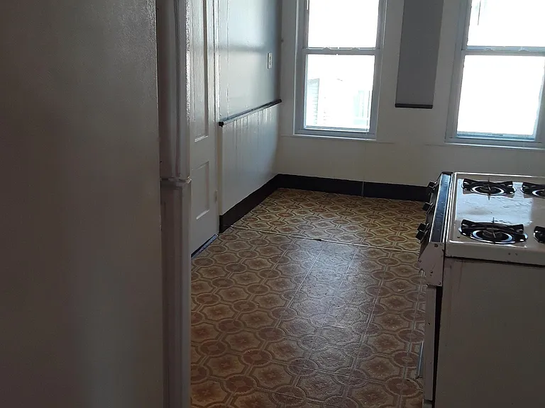 361 Manchester St #2 — Photo 12