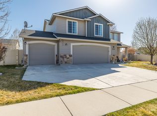 2824 N West 11th Ave, Meridian, ID 83646