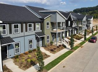 2429 E 17th St, Chattanooga, TN 37404