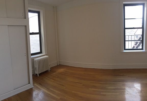2nd image of 3310 Crescent St APT 2H
