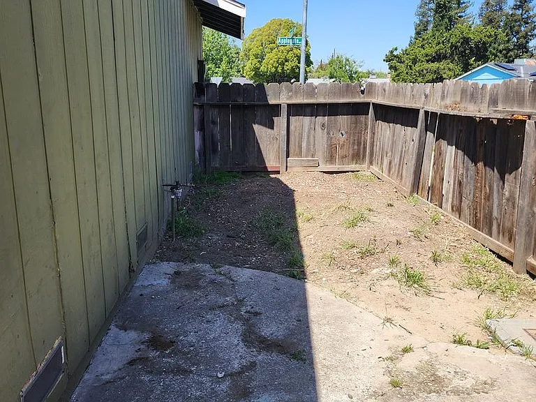 1712 Applegate Dr — Photo 44
