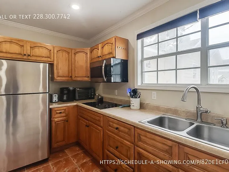 176 Markham Drivebungalow — Photo 7