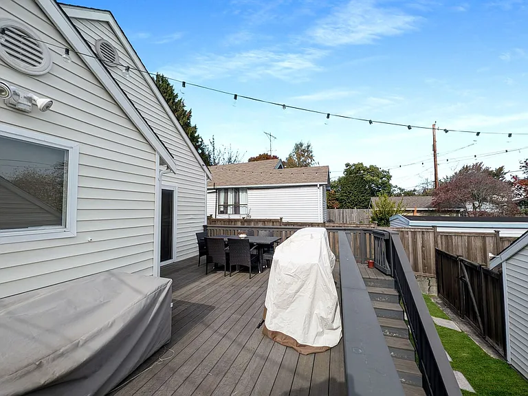 4030 38th Ave SW — Photo 41