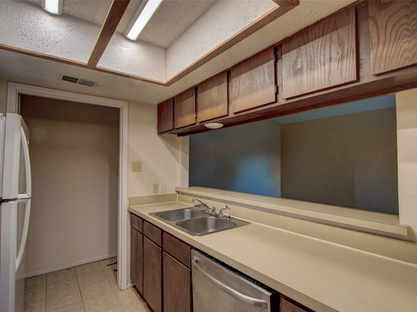 irving-texas-162653169 picture