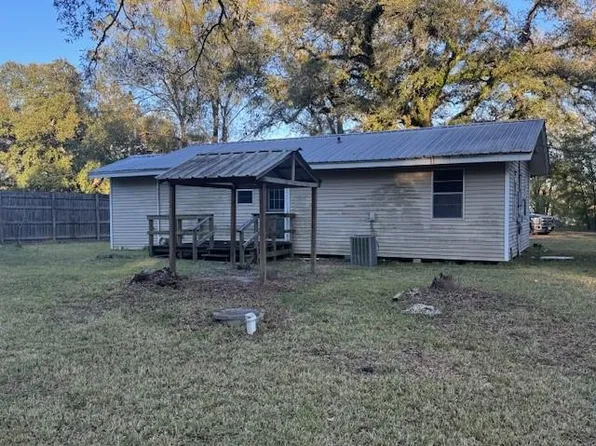 20485 Bud James Ln, Ponchatoula, LA 70454