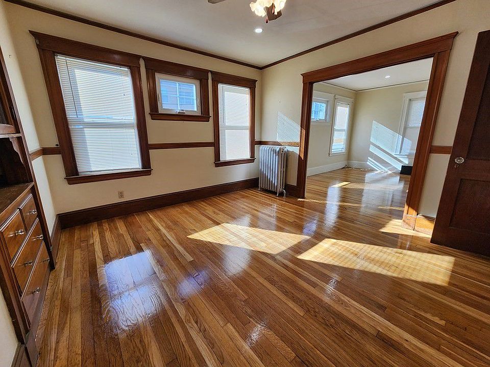 1st image of 48 Glencoe St #1