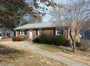 302 Farmstead Rd, King, NC 27021