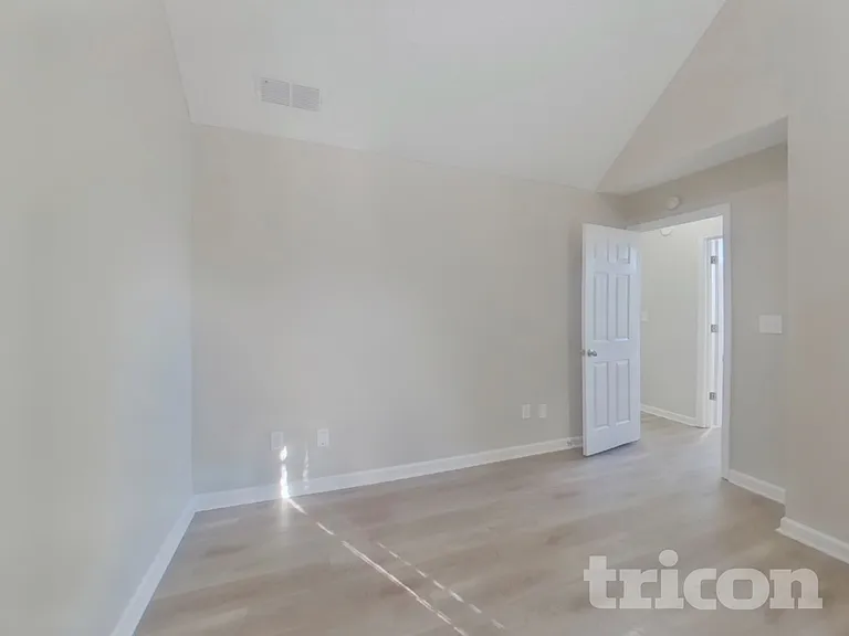 162 Willow Springs Ln — Photo 13