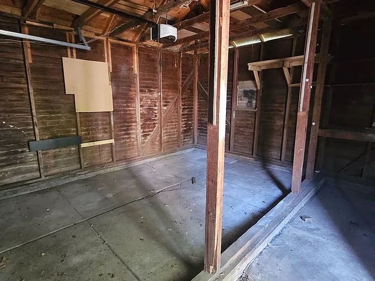 1030 W Scott St — Photo 17