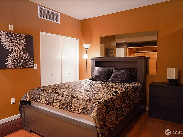 17 W Mercer St #207 — Photo 21