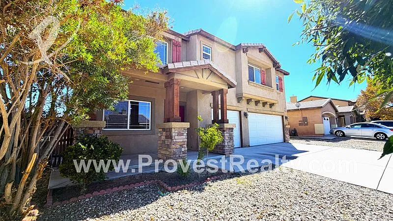 6 bed, 4.0 bath, 3157 sqft, $2,700 — Photo 1