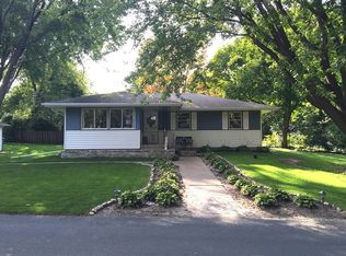 3700 Virginia Ave, Deephaven, MN 55391