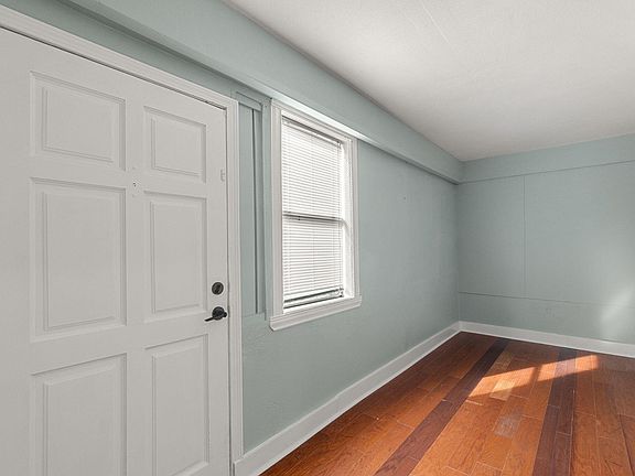 2nd image of 1205 Kinnard St