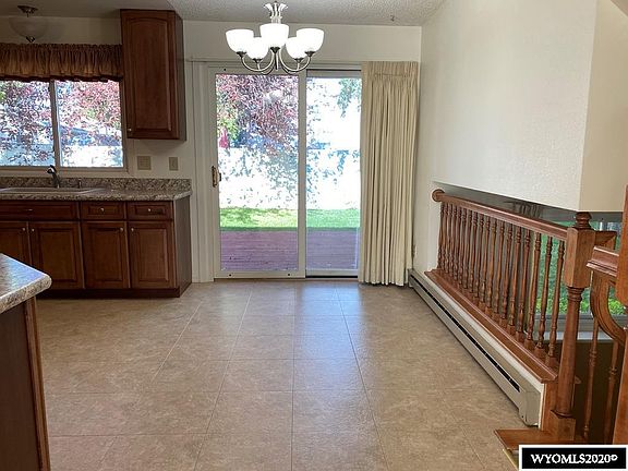 4th image of 1102 Woodridge Dr