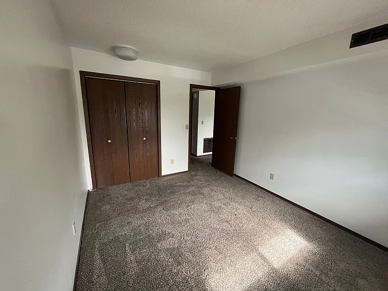 WP 222 Lincoln — Photo 11