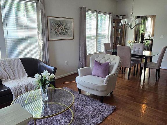 4th image of 13810 Catzell Ct