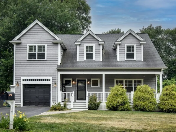 52 Oakdale Rd, Canton, MA 02021