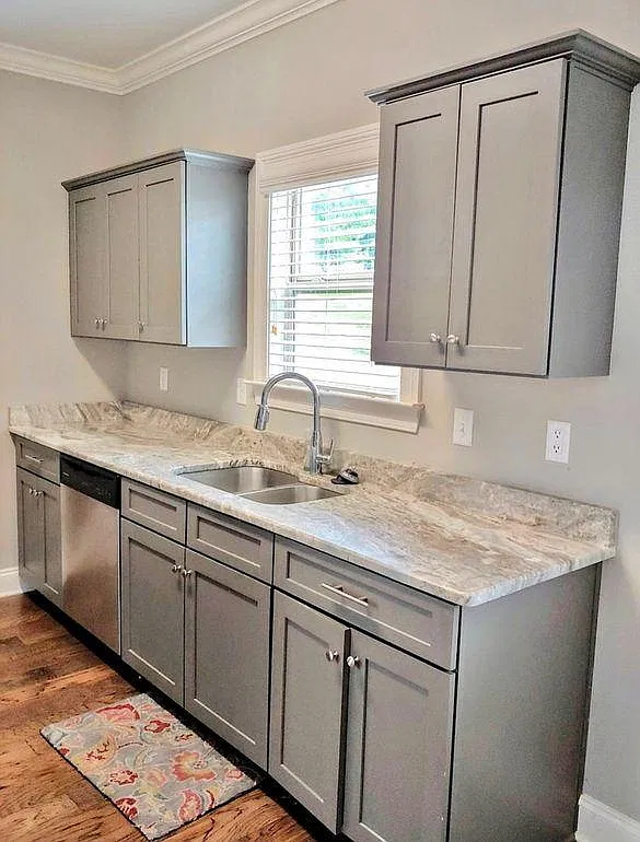 430 Walker Cir — Photo 2