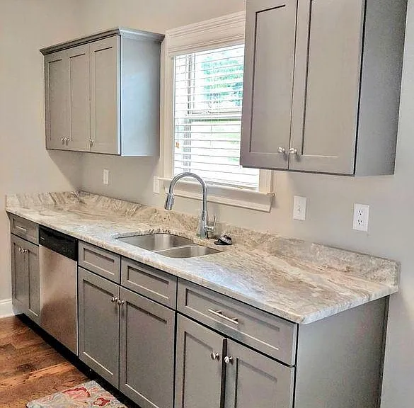 430 Walker Cir — Photo 5