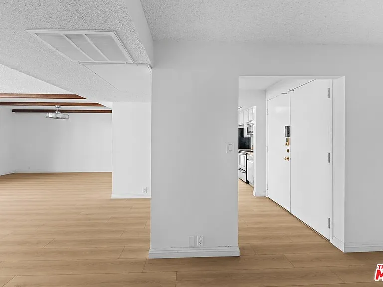 10535 Wilshire Blvd #603 — Photo 18