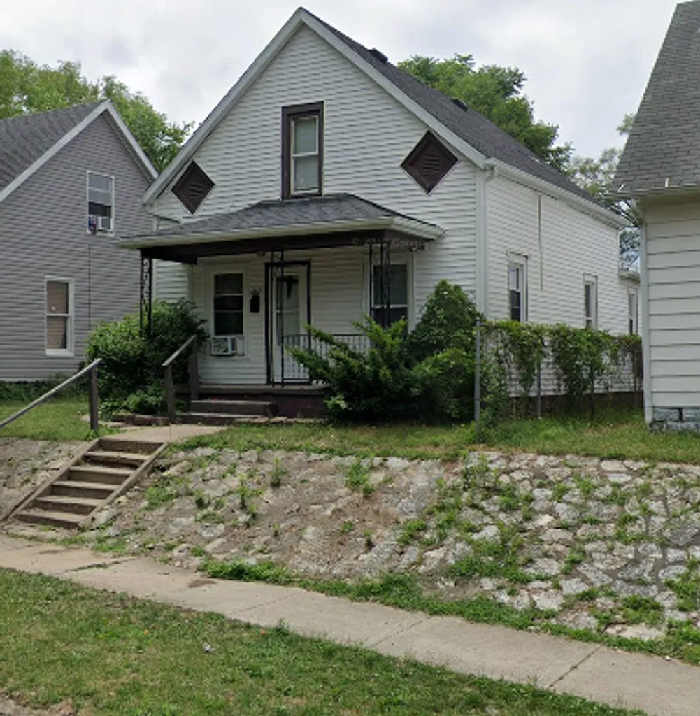 1817 S. Scott — Photo 1