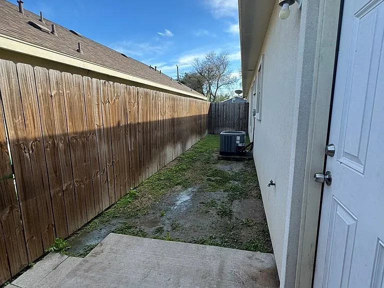 2105 Canyon Rd #1 — Photo 18