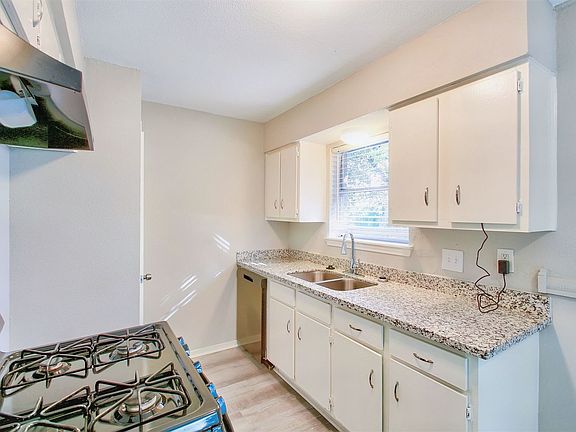 5th image of 12919 S Coast Dr