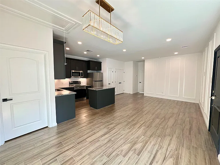 11555 Persimmon St — Photo 8