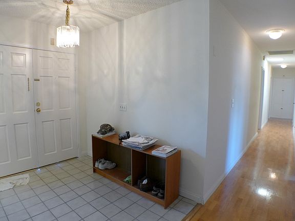 2nd image of 9659 Garibaldi Ave