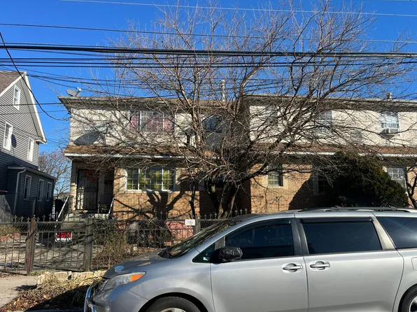 10517 Pinegrove St, Jamaica, NY 11435